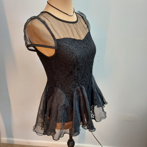 Black Mesh and Lace Coctail Dress - Picture 5 of 16